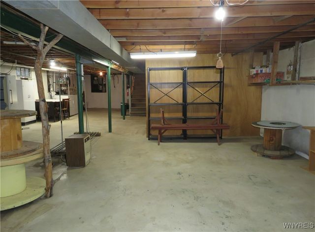 1 Woodland Parkway, Evans, NY 14006