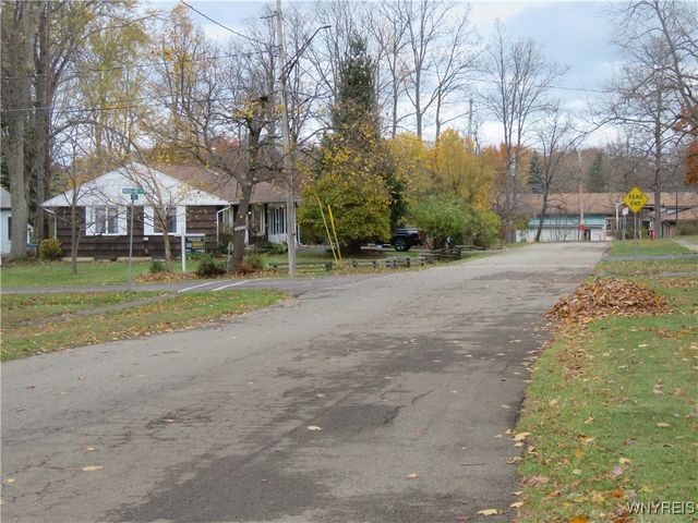 1 Woodland Parkway, Evans, NY 14006