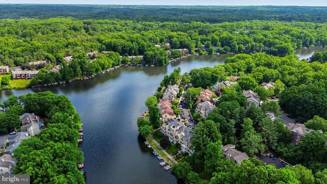 11103 LAKE CHAPEL LN, Reston, VA 20191