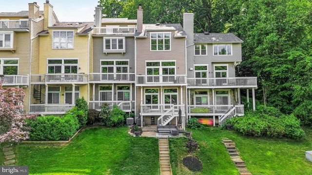 11103 LAKE CHAPEL LN, Reston, VA 20191
