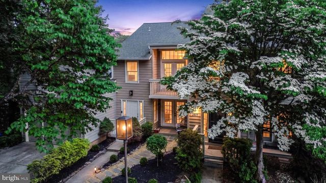 11103 LAKE CHAPEL LN, Reston, VA 20191
