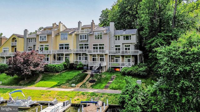 11103 LAKE CHAPEL LN, Reston, VA 20191