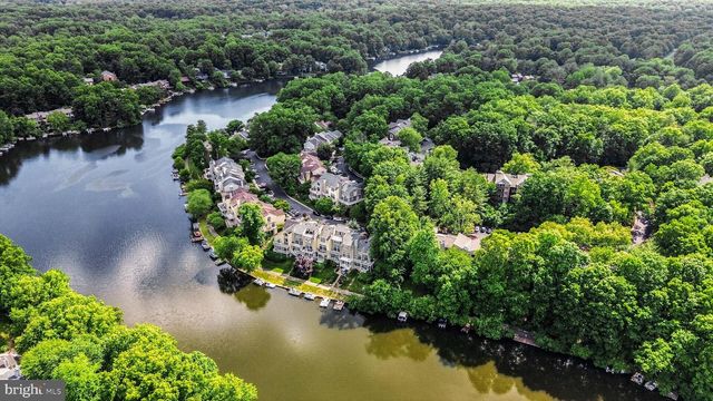 11103 LAKE CHAPEL LN, Reston, VA 20191