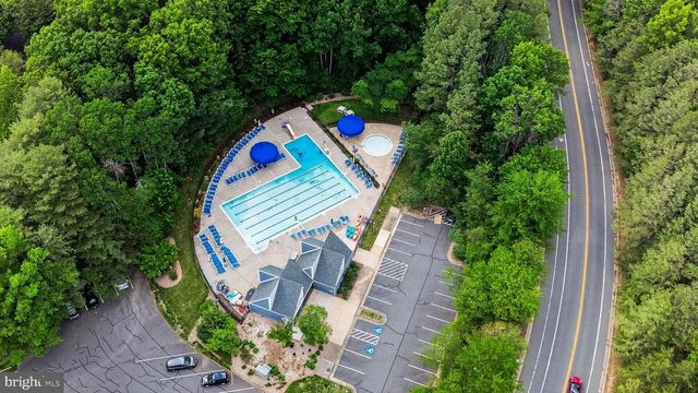 11103 LAKE CHAPEL LN, Reston, VA 20191
