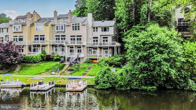 11103 LAKE CHAPEL LN, Reston, VA 20191