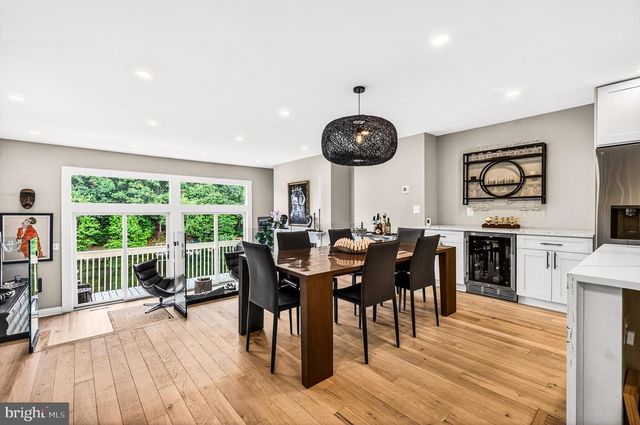 11103 LAKE CHAPEL LN, Reston, VA 20191