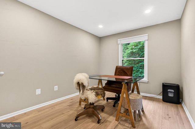 11103 LAKE CHAPEL LN, Reston, VA 20191