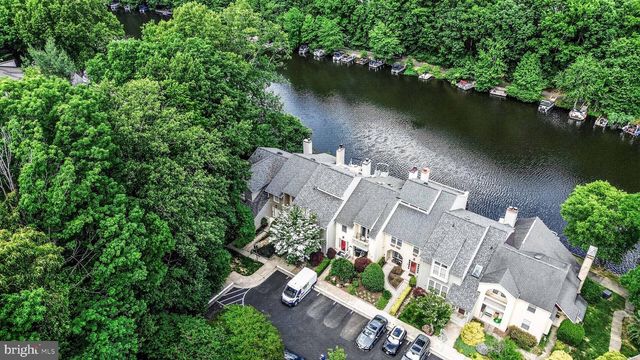 11103 LAKE CHAPEL LN, Reston, VA 20191