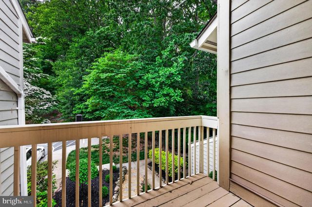 11103 LAKE CHAPEL LN, Reston, VA 20191