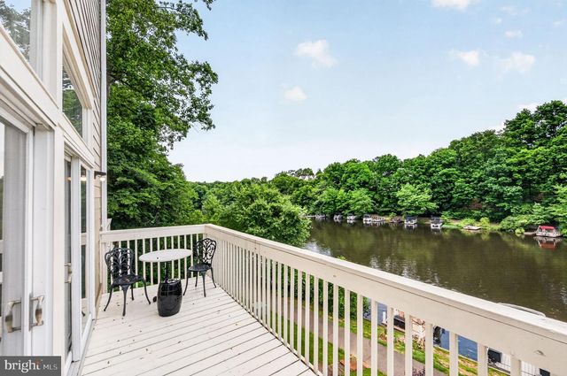 11103 LAKE CHAPEL LN, Reston, VA 20191