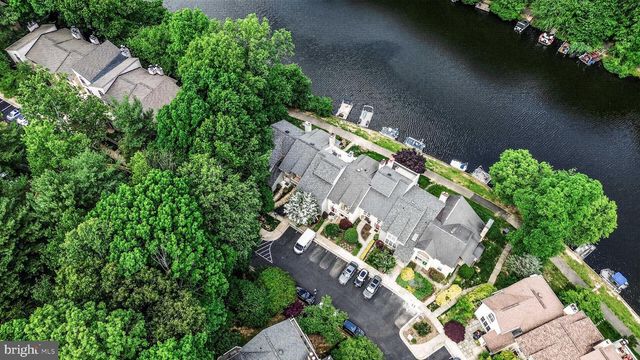11103 LAKE CHAPEL LN, Reston, VA 20191