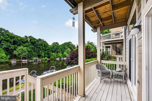 11103 LAKE CHAPEL LN, Reston, VA 20191
