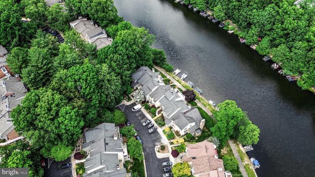 11103 LAKE CHAPEL LN, Reston, VA 20191