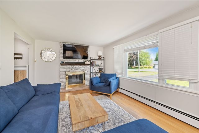 1178 State Road, Webster, NY 14580