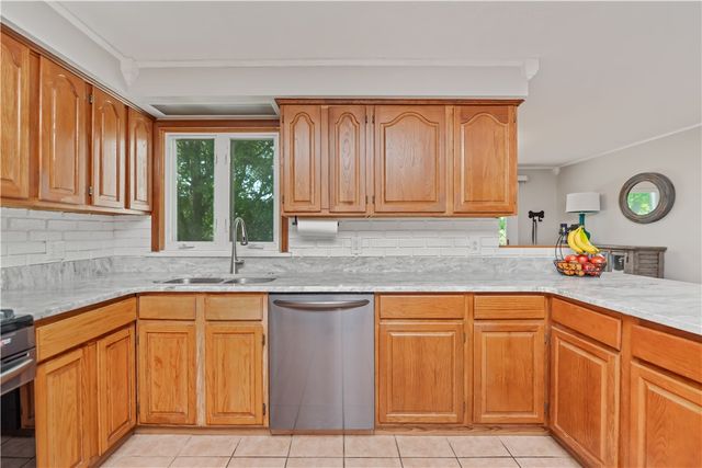 1178 State Road, Webster, NY 14580