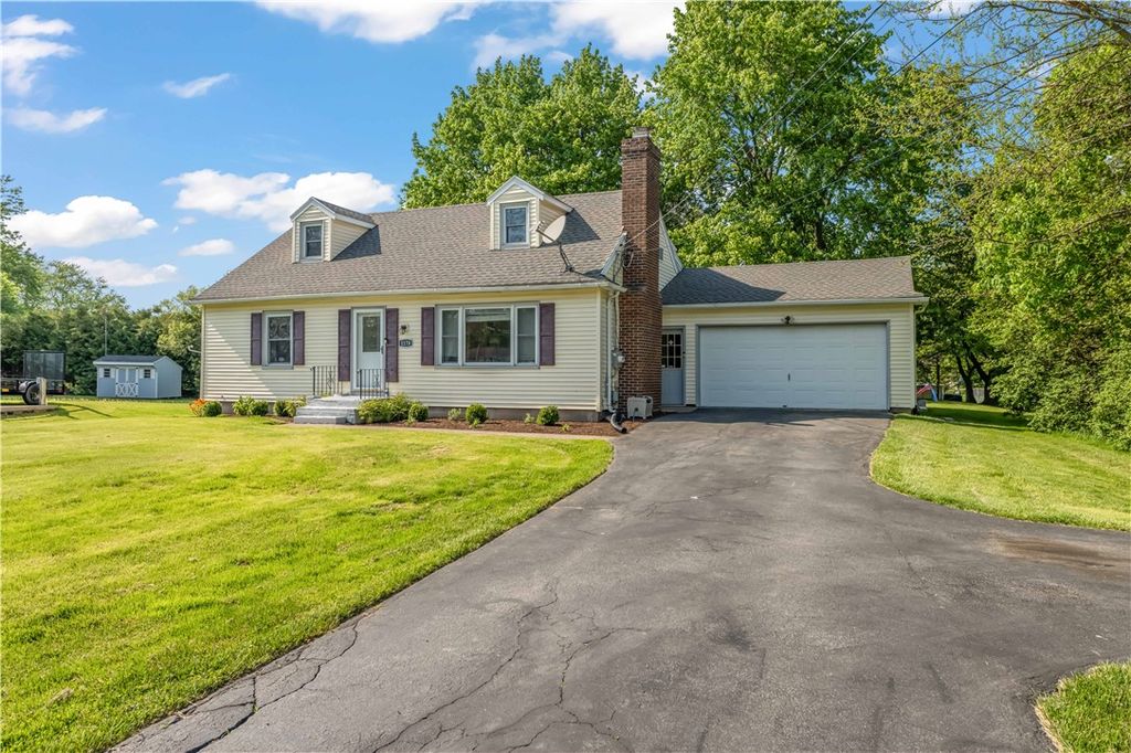 1178 State Road, Webster, NY 14580