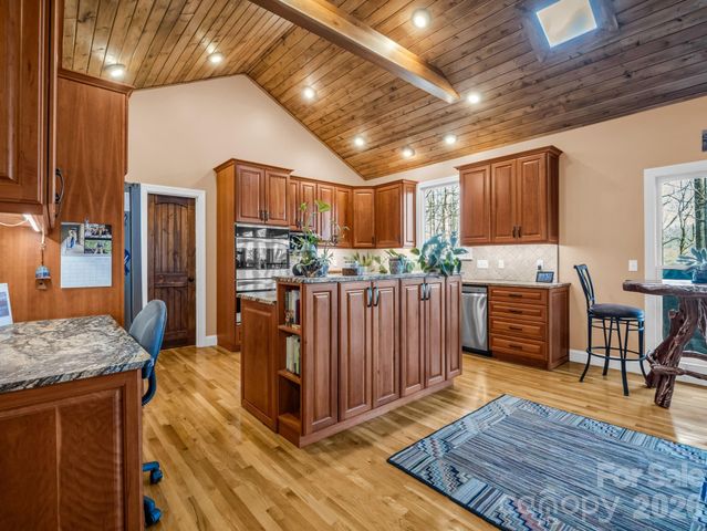 140 Mount Hebron Road, Hendersonville, NC 28739