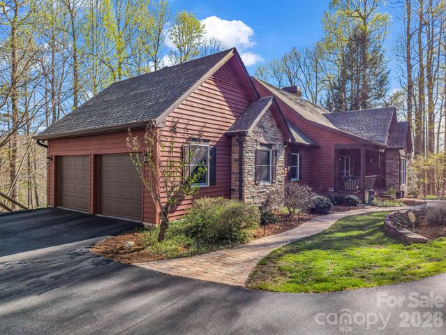 140 Mount Hebron Road, Hendersonville, NC 28739