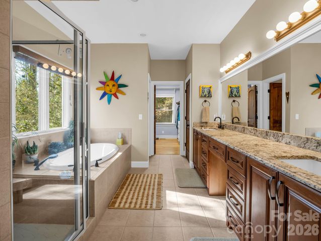140 Mount Hebron Road, Hendersonville, NC 28739