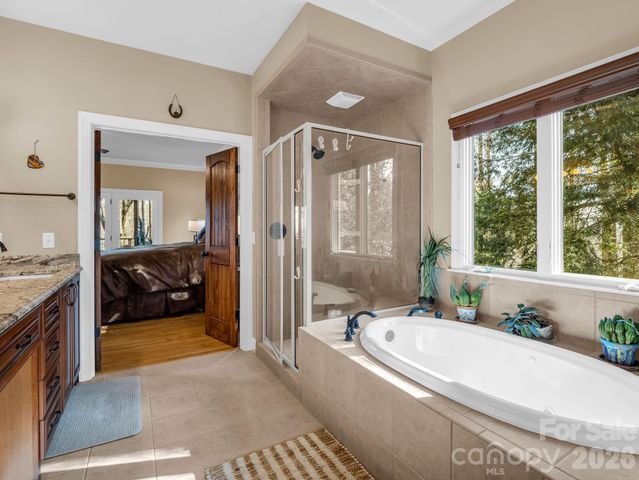 140 Mount Hebron Road, Hendersonville, NC 28739