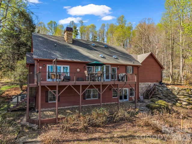 140 Mount Hebron Road, Hendersonville, NC 28739