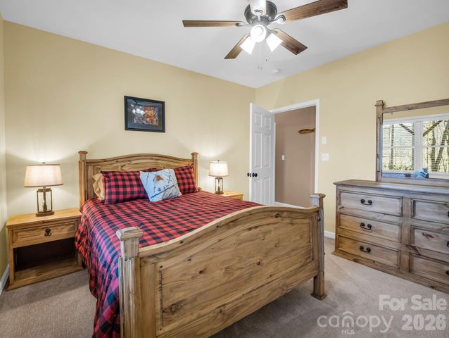 140 Mount Hebron Road, Hendersonville, NC 28739