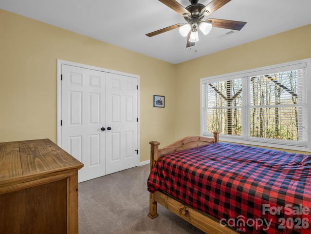 140 Mount Hebron Road, Hendersonville, NC 28739