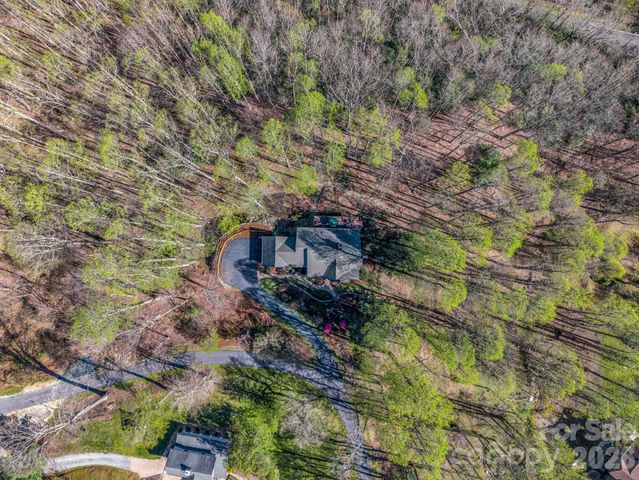 140 Mount Hebron Road, Hendersonville, NC 28739