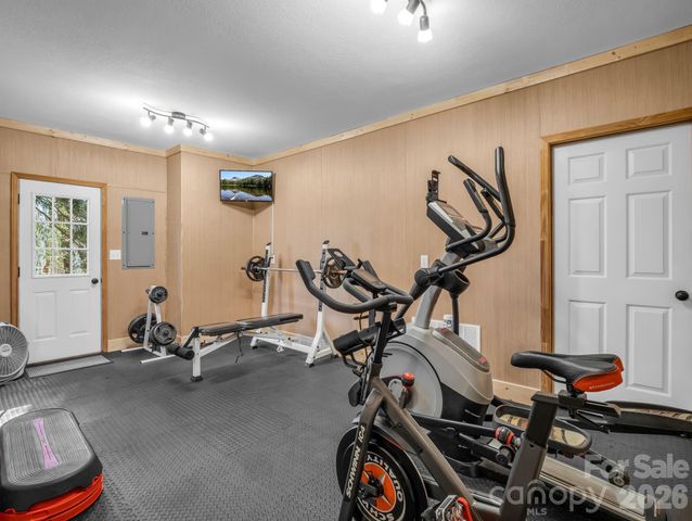 140 Mount Hebron Road, Hendersonville, NC 28739