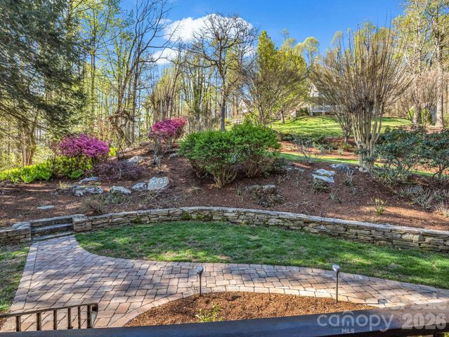 140 Mount Hebron Road, Hendersonville, NC 28739