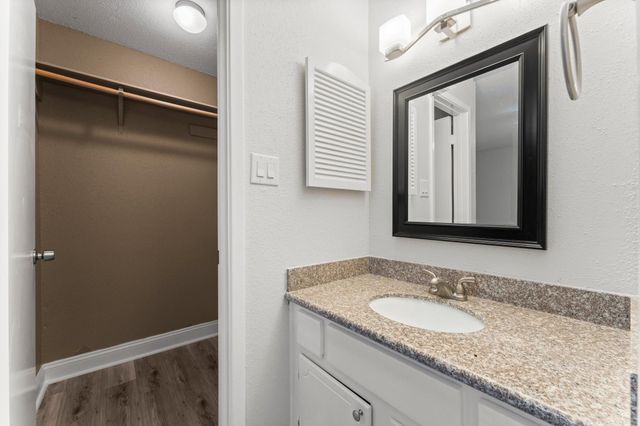14515 Wunderlich Drive 1413, Houston, TX 77069