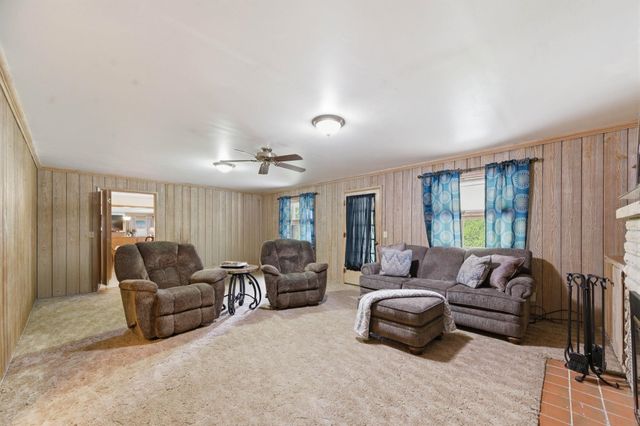 1701 N Sunset Dr, Augusta, KS 67010