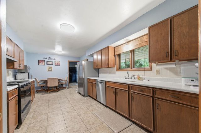 1701 N Sunset Dr, Augusta, KS 67010