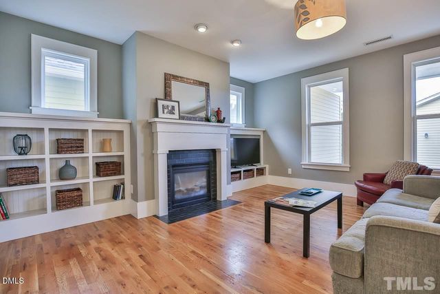 19 Pokeberry Bend Drive, Chapel Hill, NC 27516