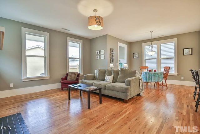 19 Pokeberry Bend Drive, Chapel Hill, NC 27516
