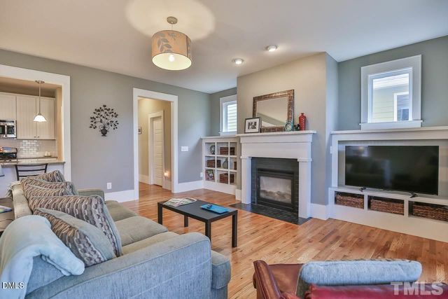 19 Pokeberry Bend Drive, Chapel Hill, NC 27516