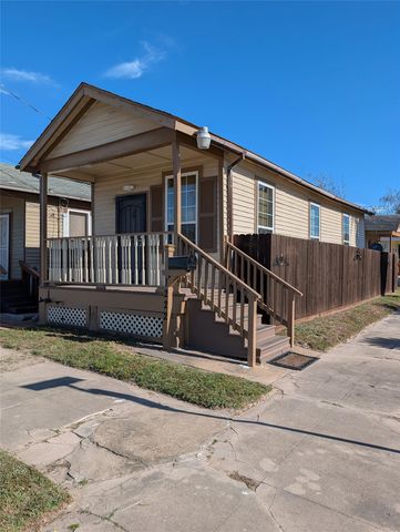 1222 42nd Street, Galveston, TX 77550