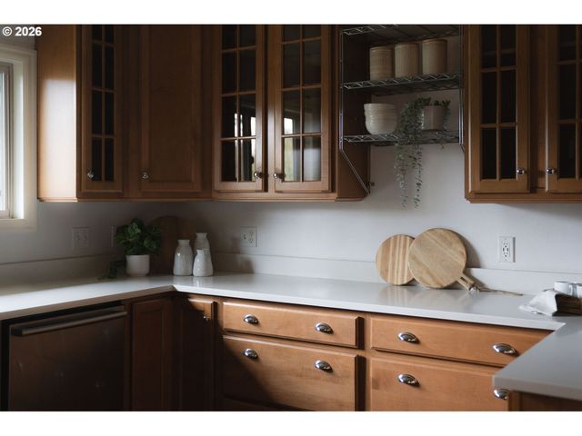 8675 Sw FAIRWAY Dr, Portland, OR 97225