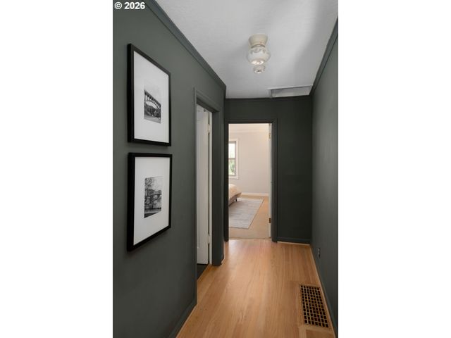 8675 Sw FAIRWAY Dr, Portland, OR 97225