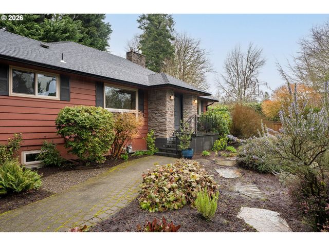 8675 Sw FAIRWAY Dr, Portland, OR 97225