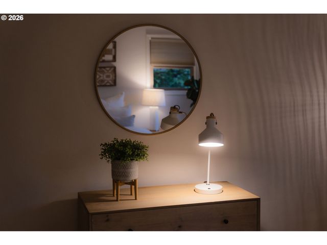 8675 Sw FAIRWAY Dr, Portland, OR 97225