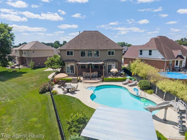 53268 Kakos Drive, New Baltimore, MI 48051