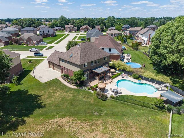 53268 Kakos Drive, New Baltimore, MI 48051