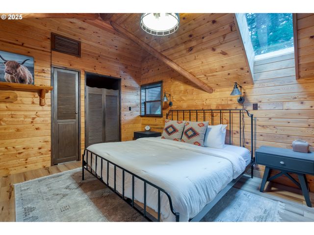 67930 E STAGE STOP Rd, Welches, OR 97067