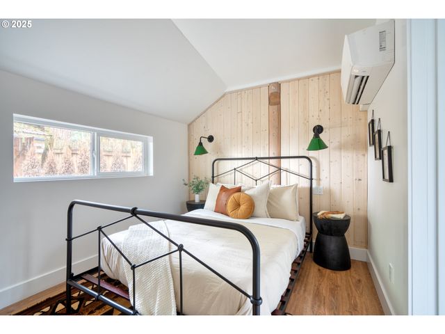 67930 E STAGE STOP Rd, Welches, OR 97067