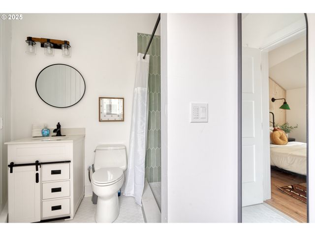 67930 E STAGE STOP Rd, Welches, OR 97067