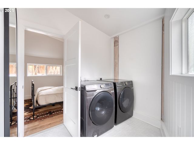 67930 E STAGE STOP Rd, Welches, OR 97067