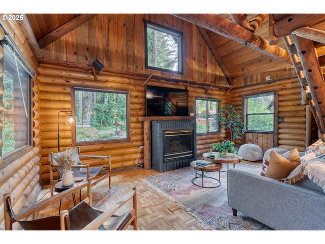 67930 E STAGE STOP Rd, Welches, OR 97067