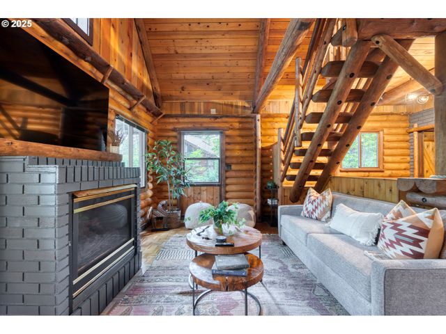 67930 E STAGE STOP Rd, Welches, OR 97067