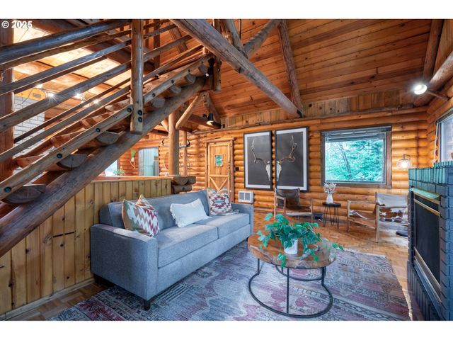 67930 E STAGE STOP Rd, Welches, OR 97067